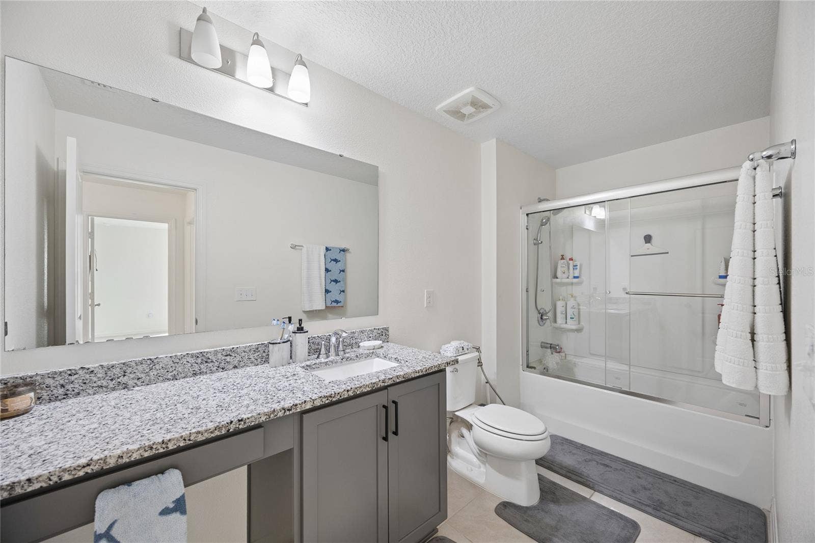 9113 HOOTON WAY, Davenport, FL 33896 9113 HOOTON WAY, Davenport, FL 33896