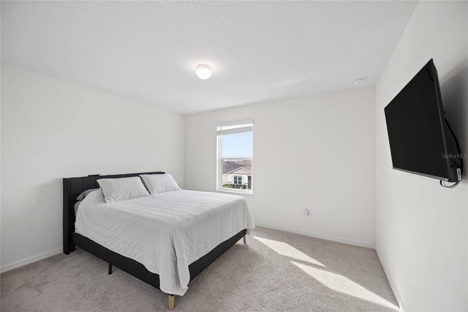 9113 HOOTON WAY, Davenport, FL 33896 9113 HOOTON WAY, Davenport, FL 33896