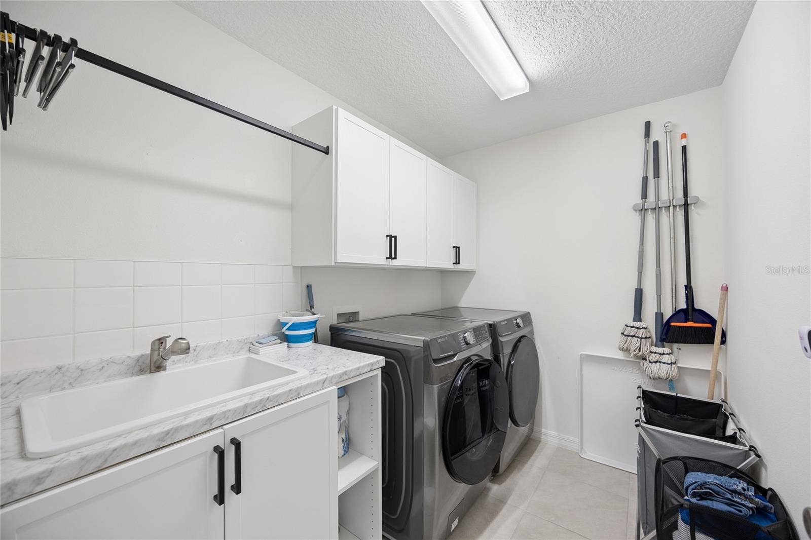 9113 HOOTON WAY, Davenport, FL 33896 9113 HOOTON WAY, Davenport, FL 33896