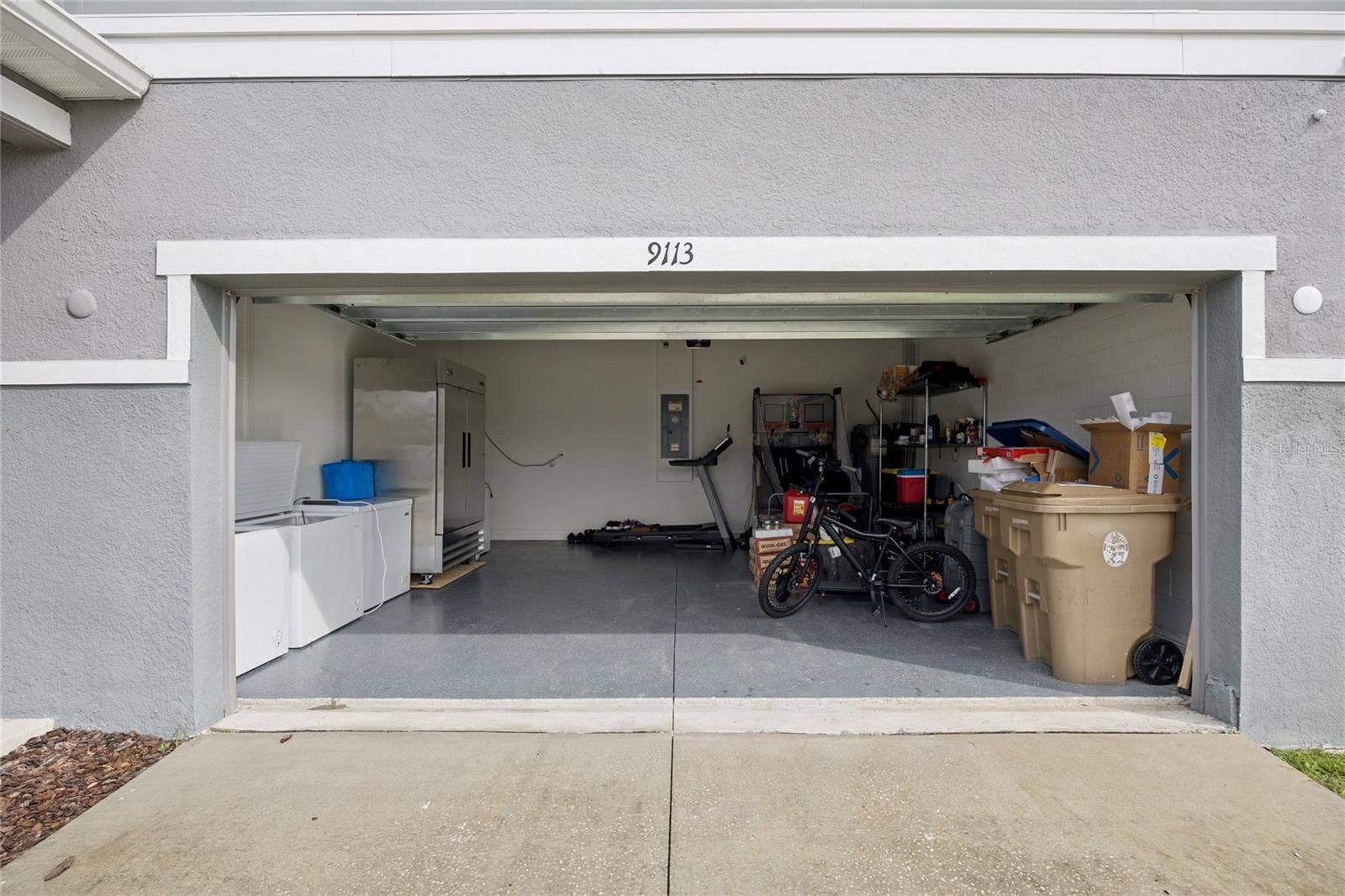 9113 HOOTON WAY, Davenport, FL 33896 9113 HOOTON WAY, Davenport, FL 33896