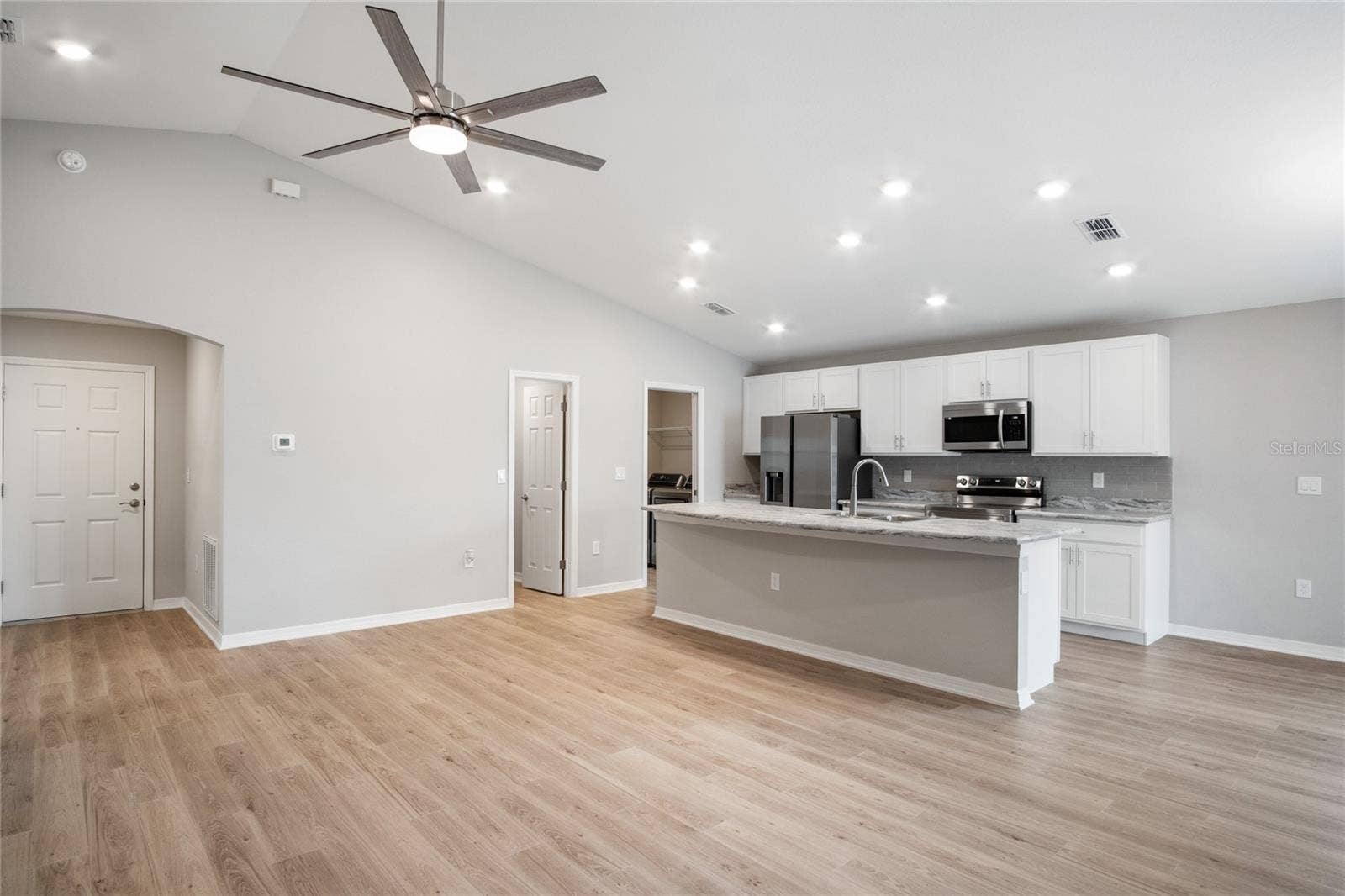 1075 TROPEA LANE, Auburndale, FL 33823 1075 TROPEA LANE, Auburndale, FL 33823