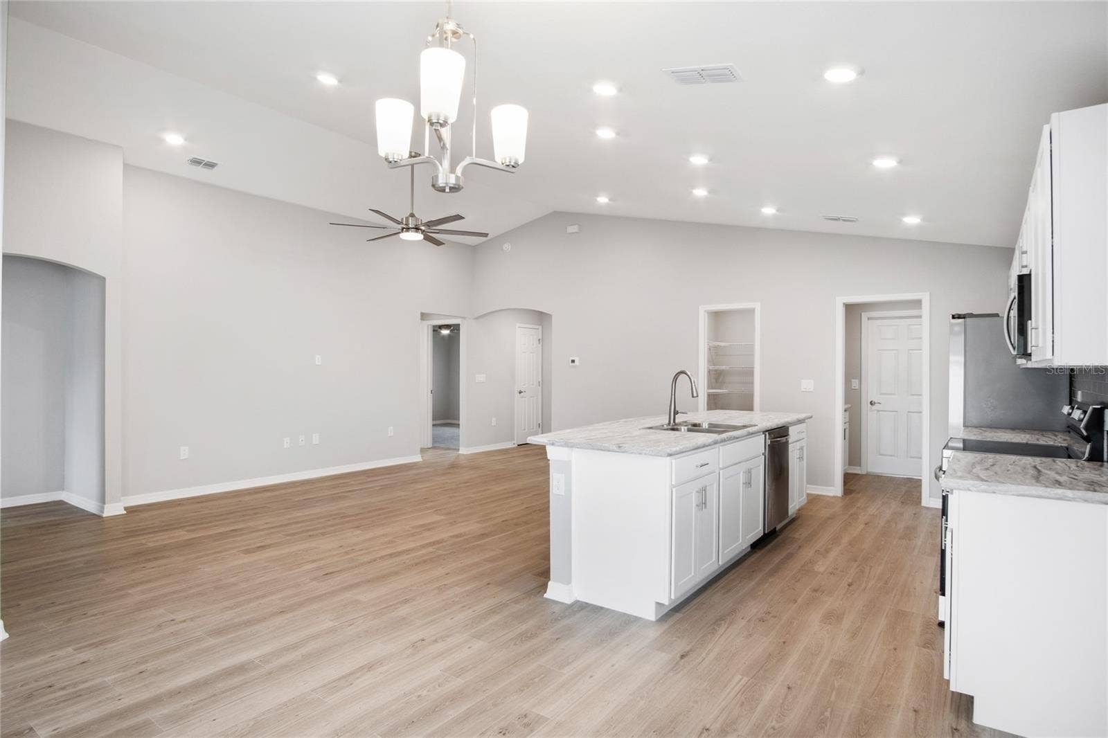 1075 TROPEA LANE, Auburndale, FL 33823 1075 TROPEA LANE, Auburndale, FL 33823