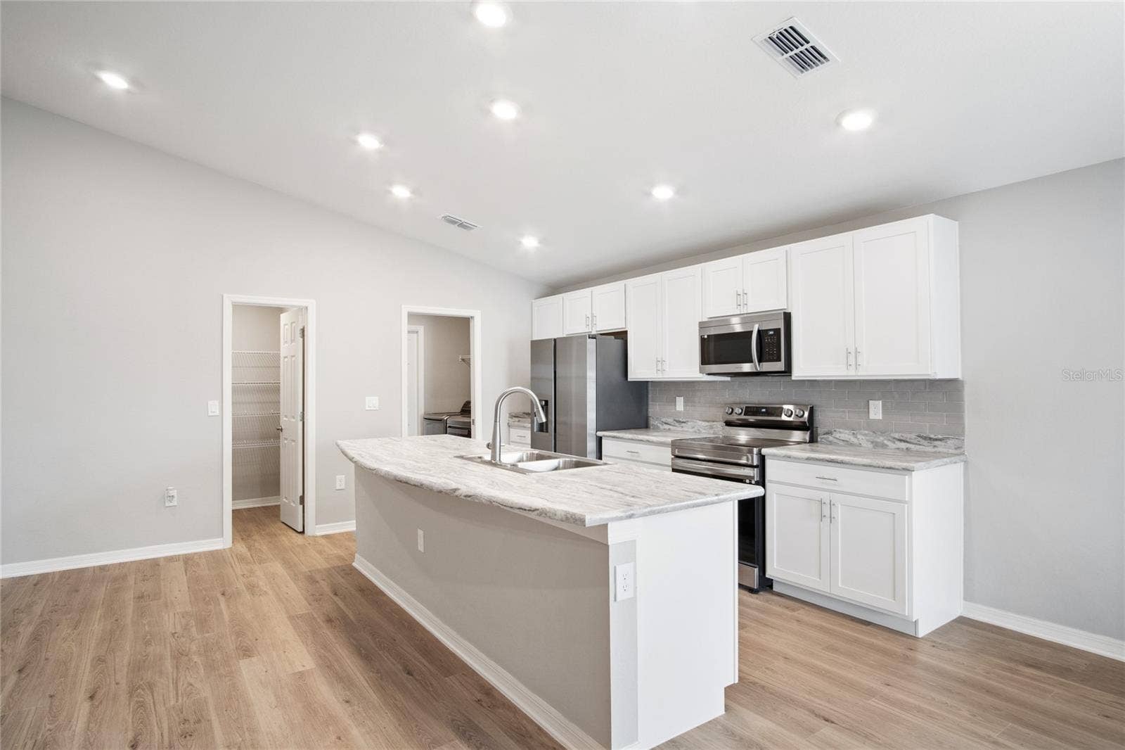 1075 TROPEA LANE, Auburndale, FL 33823 1075 TROPEA LANE, Auburndale, FL 33823