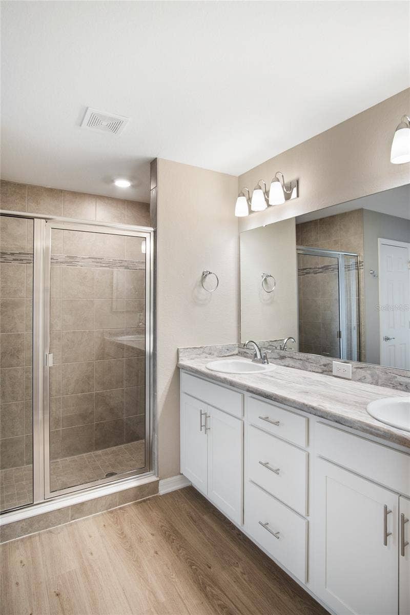 1075 TROPEA LANE, Auburndale, FL 33823 Primary Bathroom