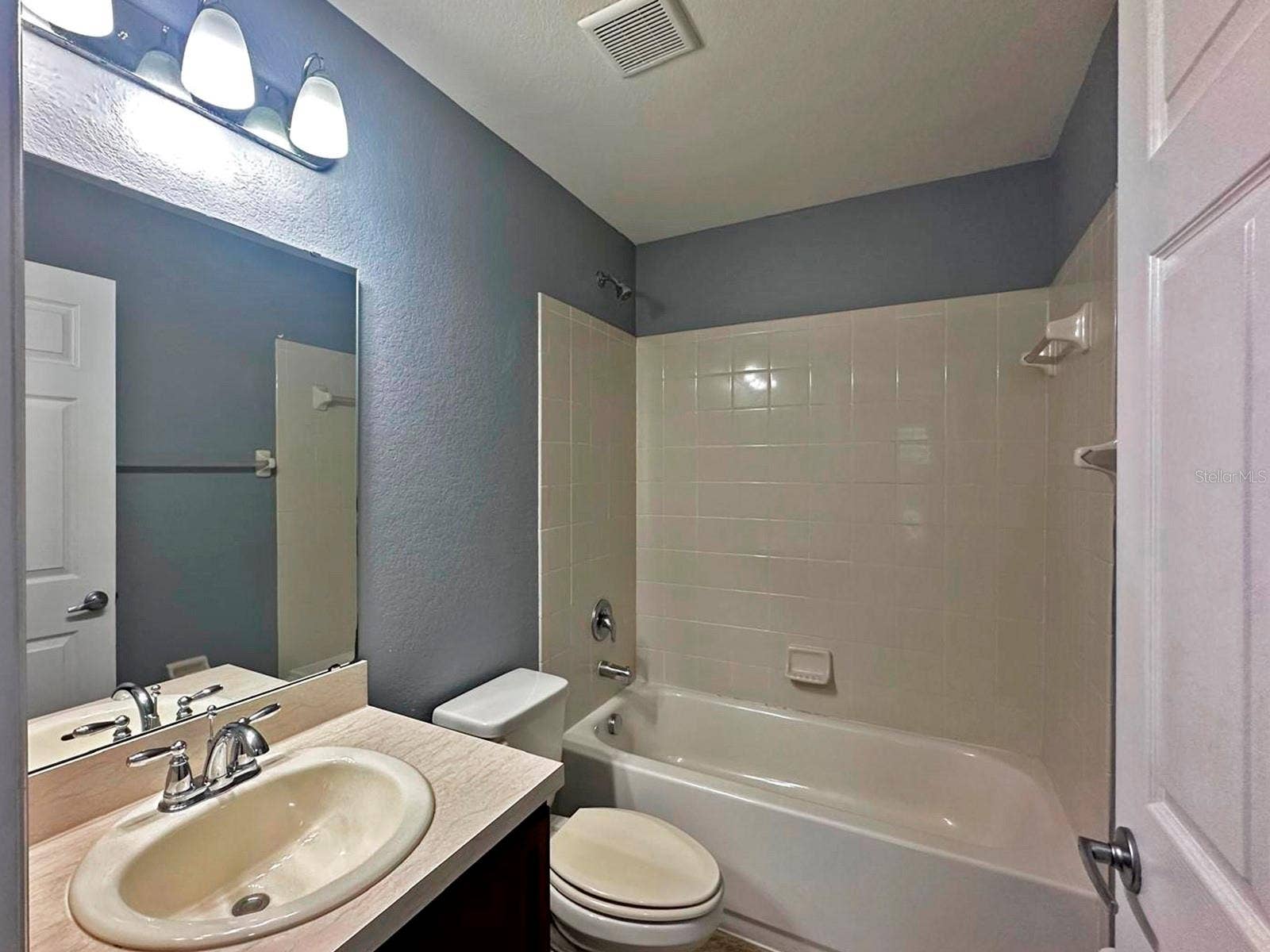 3051 GOLDEN EAGLE WAY, Haines City, FL 33844 3051 GOLDEN EAGLE WAY, Haines City, FL 33844