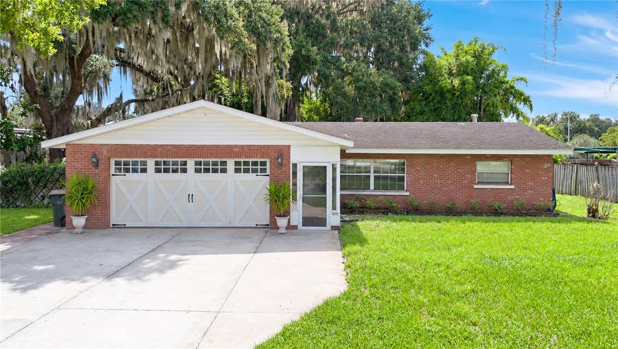 Property photo for 1215 LAKESHORE BOULEVARD, St Cloud, FL