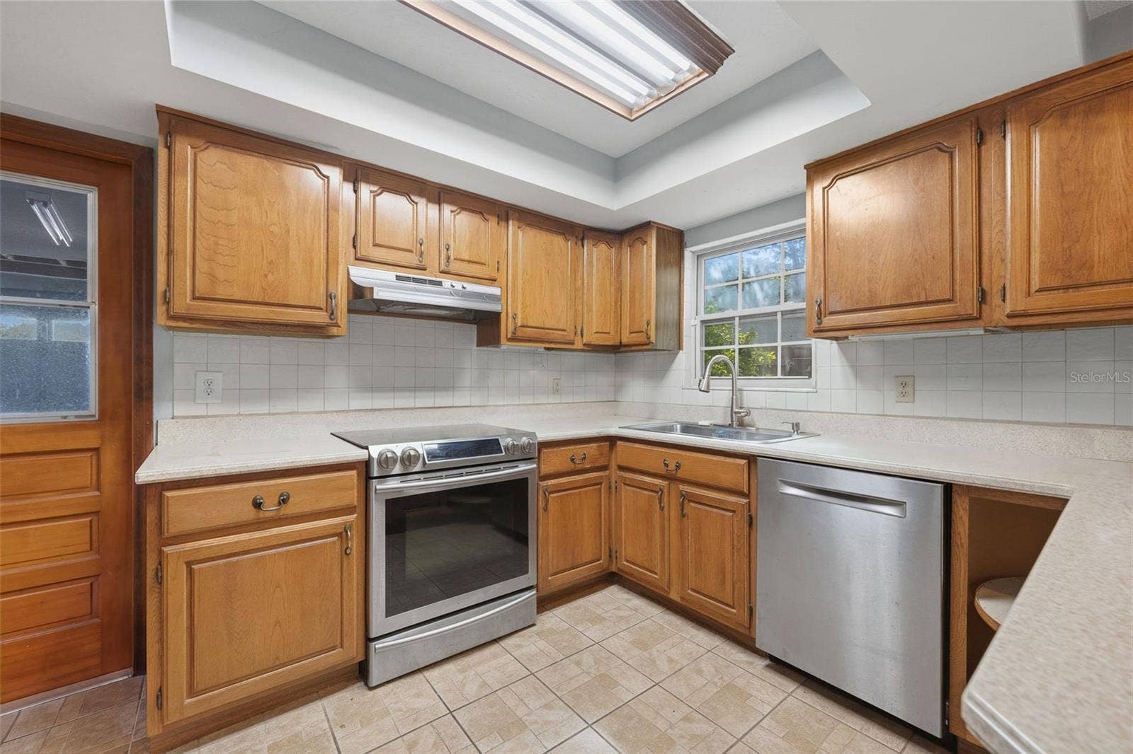 2353 BAYSWATER COURT, Orlando, FL 32837 2353 BAYSWATER COURT, Orlando, FL 32837