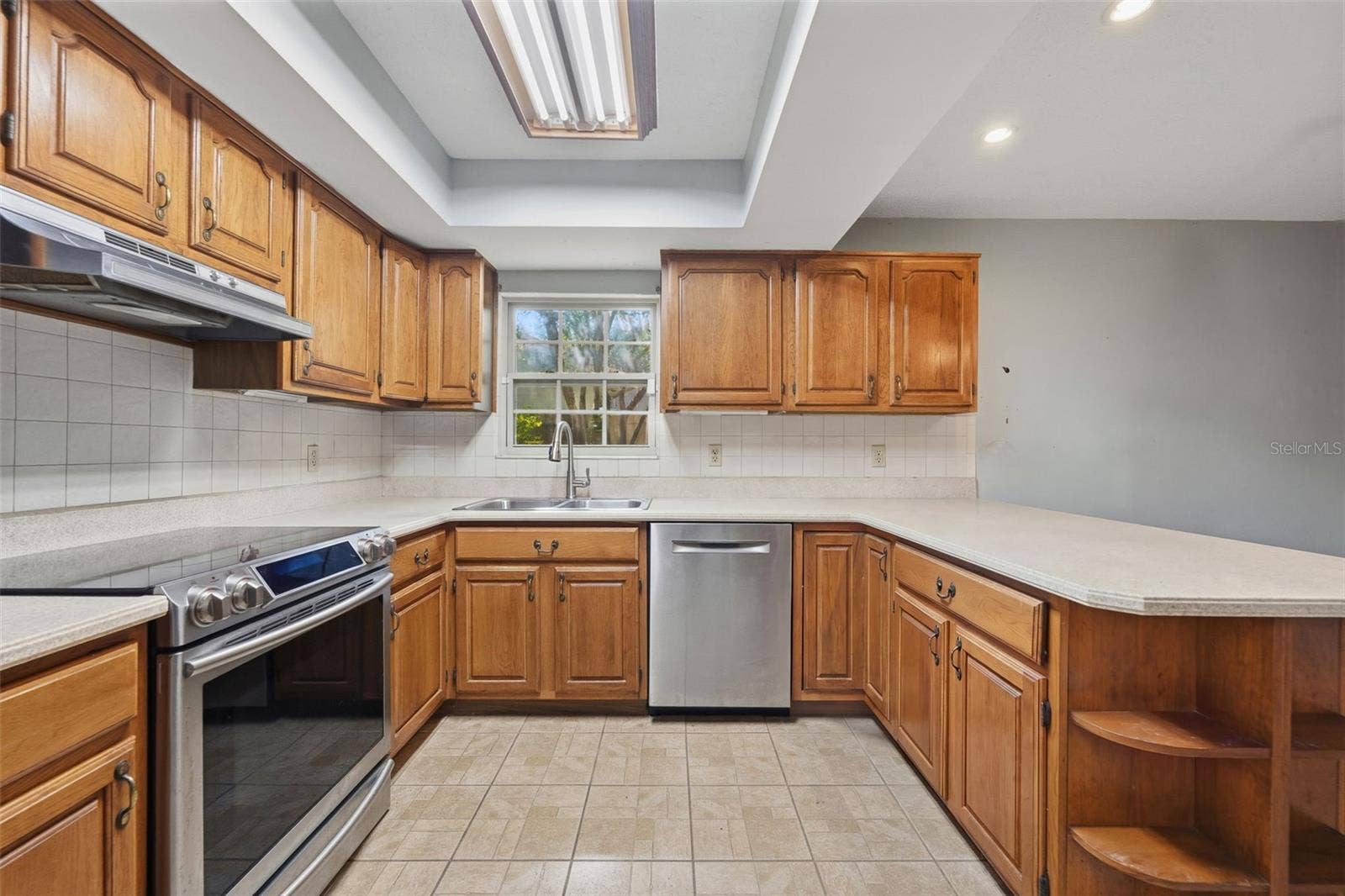 2353 BAYSWATER COURT, Orlando, FL 32837 2353 BAYSWATER COURT, Orlando, FL 32837