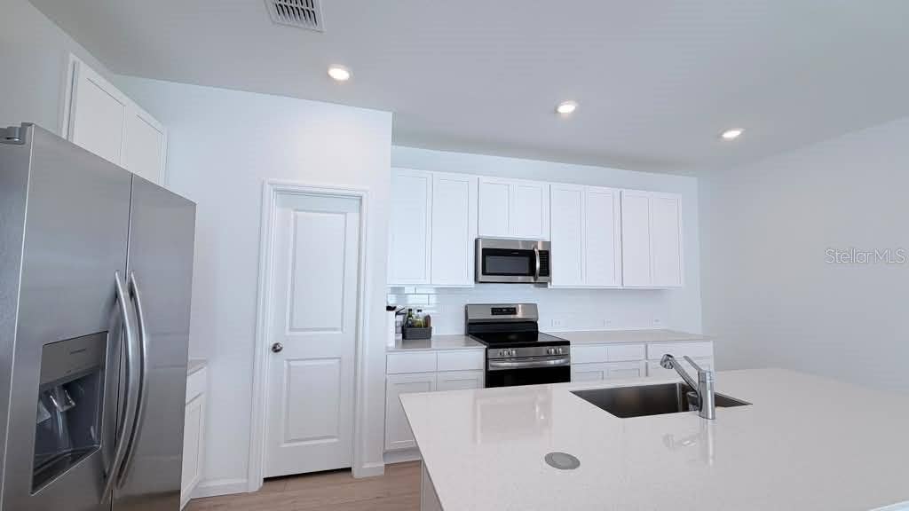4389 VIBERNUM AVENUE, St Cloud, FL 34772