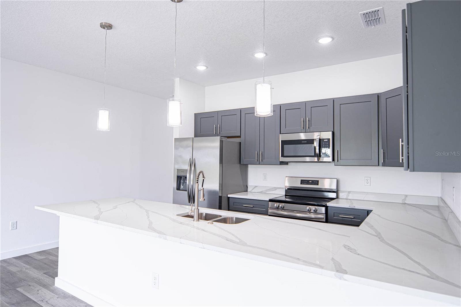 8269 - 8271 COZUMEL LANE, Sebring, FL 33876 8269 - 8271 COZUMEL LANE, Sebring, FL 33876