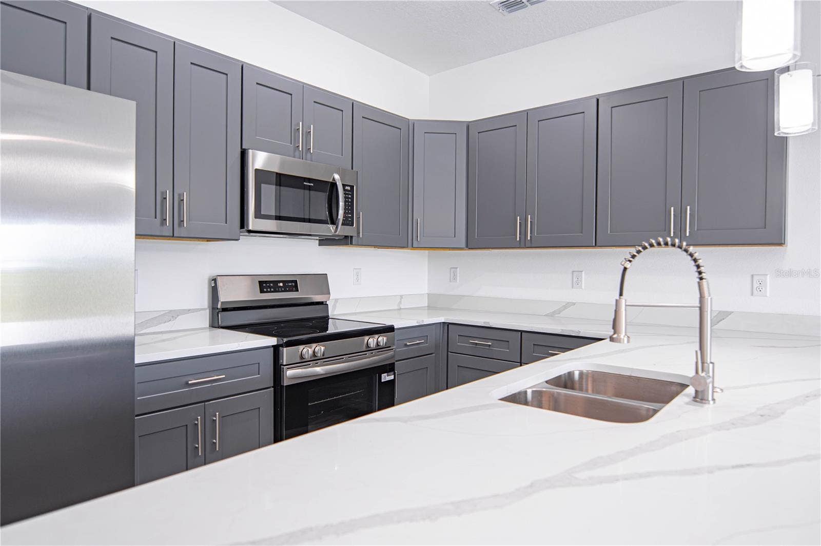8269 - 8271 COZUMEL LANE, Sebring, FL 33876 8269 - 8271 COZUMEL LANE, Sebring, FL 33876