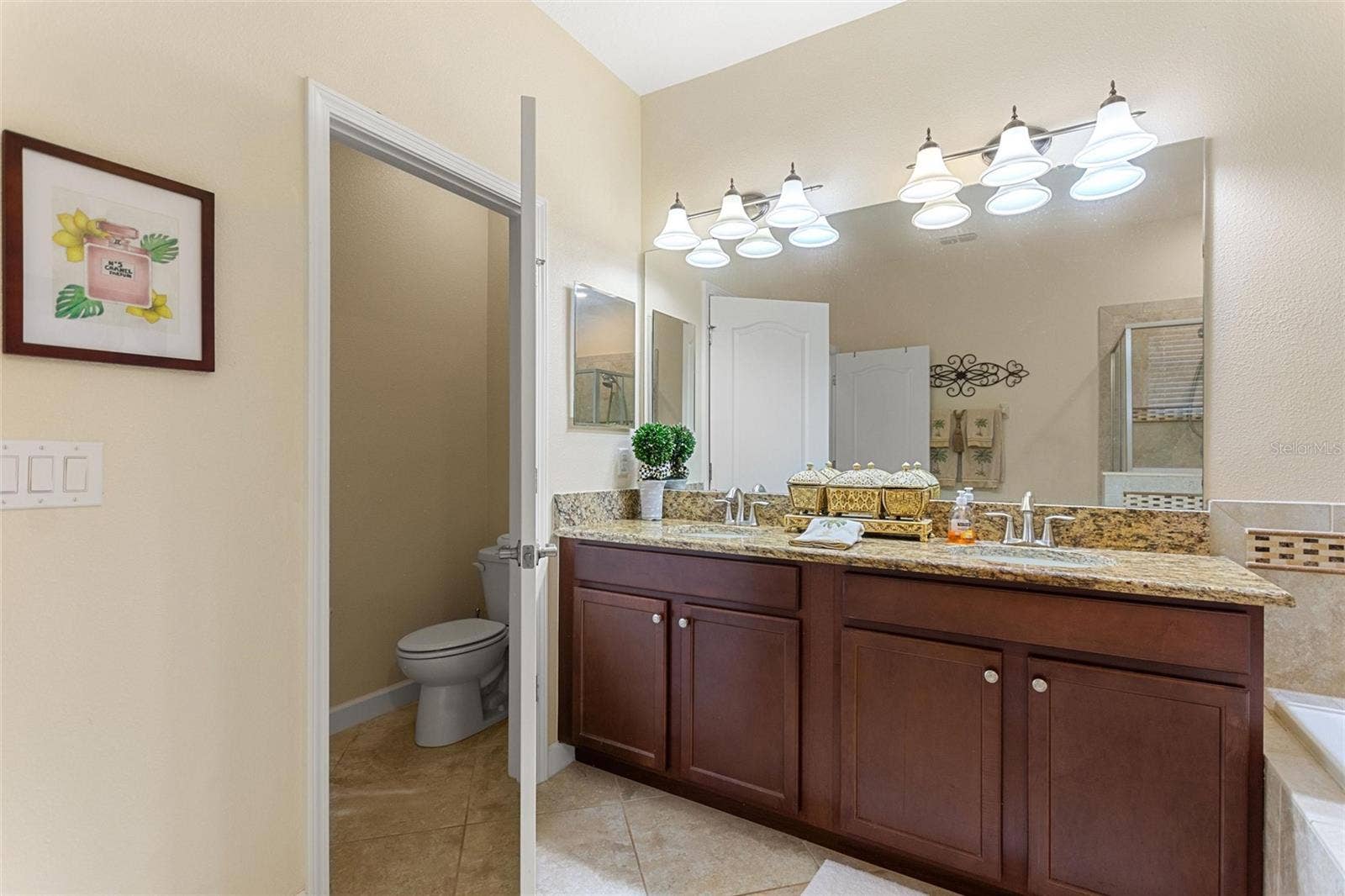 1311 GLENEAGLES LANE, Davenport, FL 33896