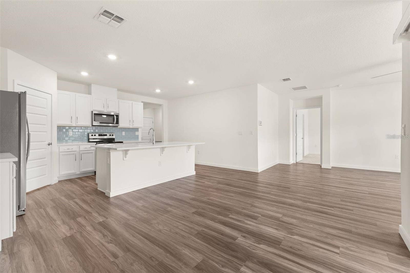 5154 TANA TERRACE, St Cloud, FL 34772 5154 TANA TERRACE, St Cloud, FL 34772