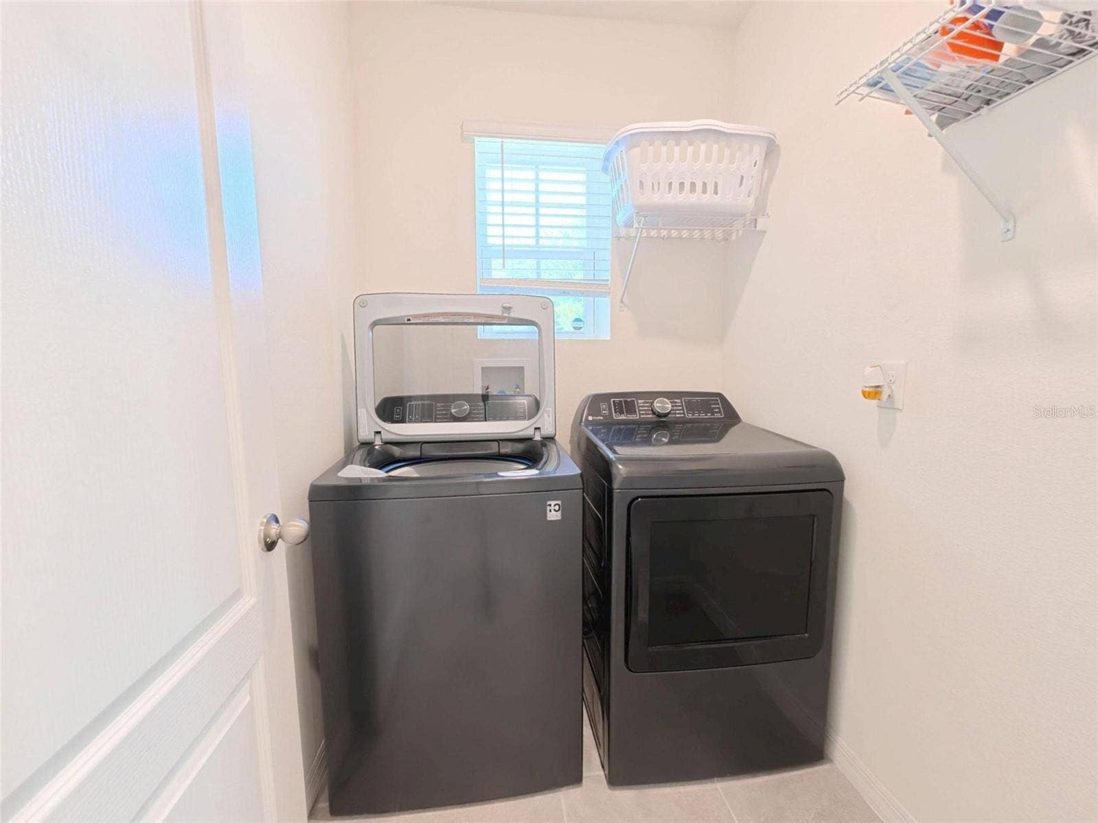 402 CHARLOTTE WAY, Deland, FL 32724 402 CHARLOTTE WAY, Deland, FL 32724