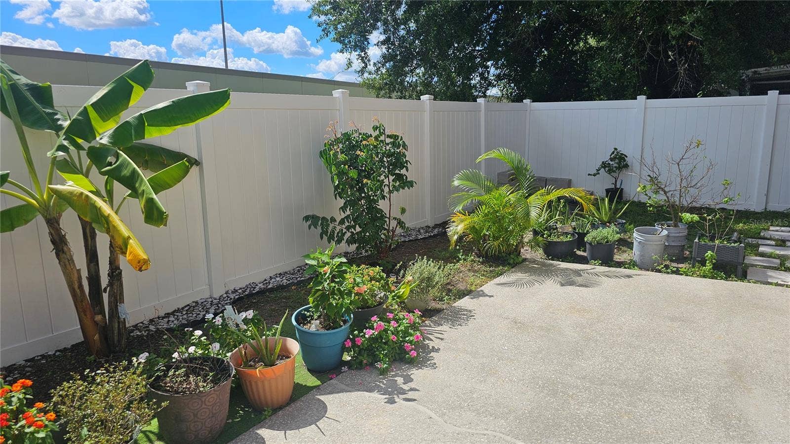 8632 FOLEY DRIVE, Orlando, FL 32825 Backyard-Primary Suite Access