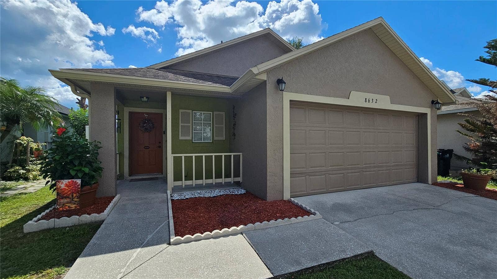 8632 FOLEY DRIVE, Orlando, FL 32825 Welcoming Covered EntryEntry