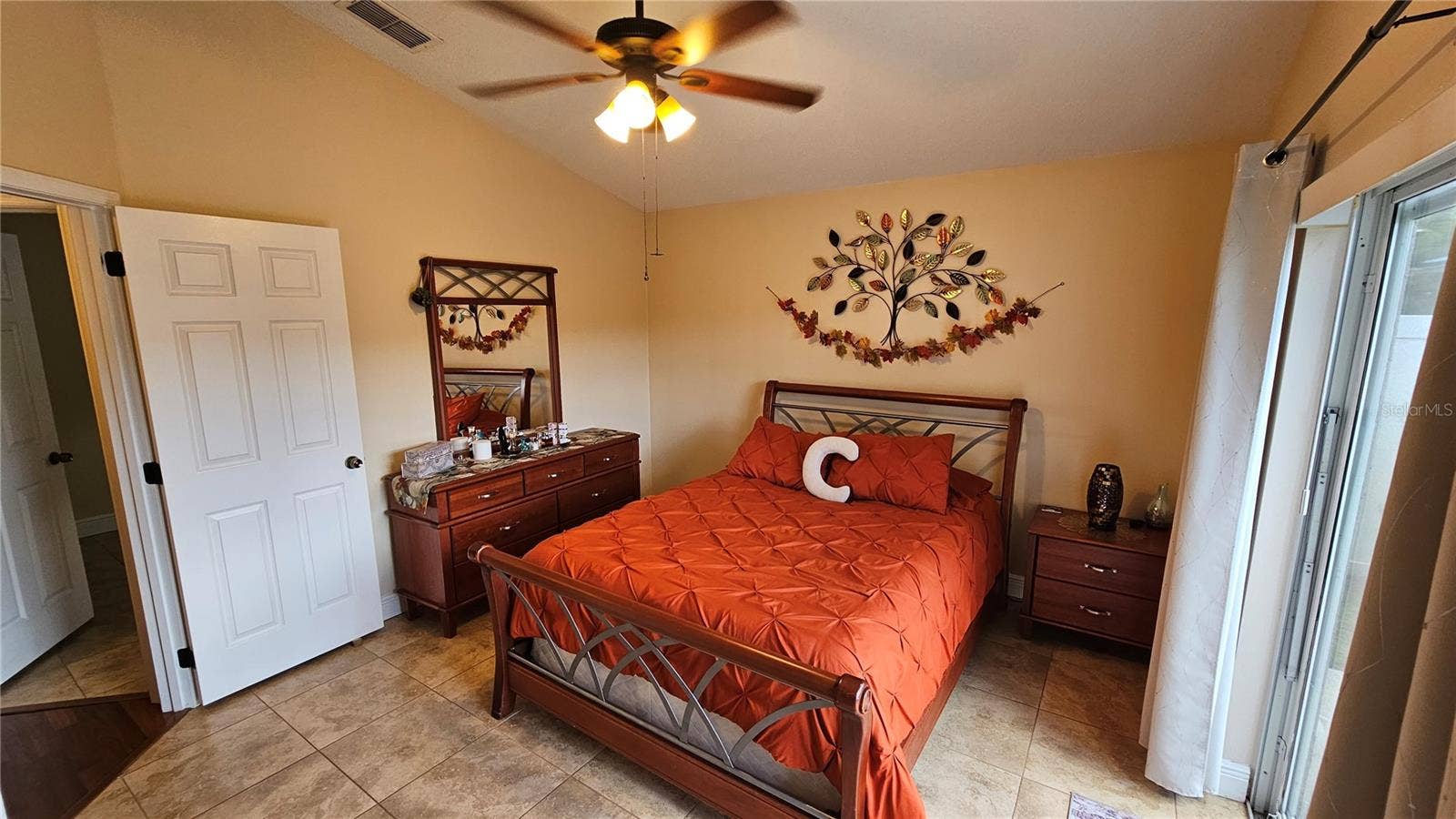 8632 FOLEY DRIVE, Orlando, FL 32825 Generously Sized Primary Bedroom