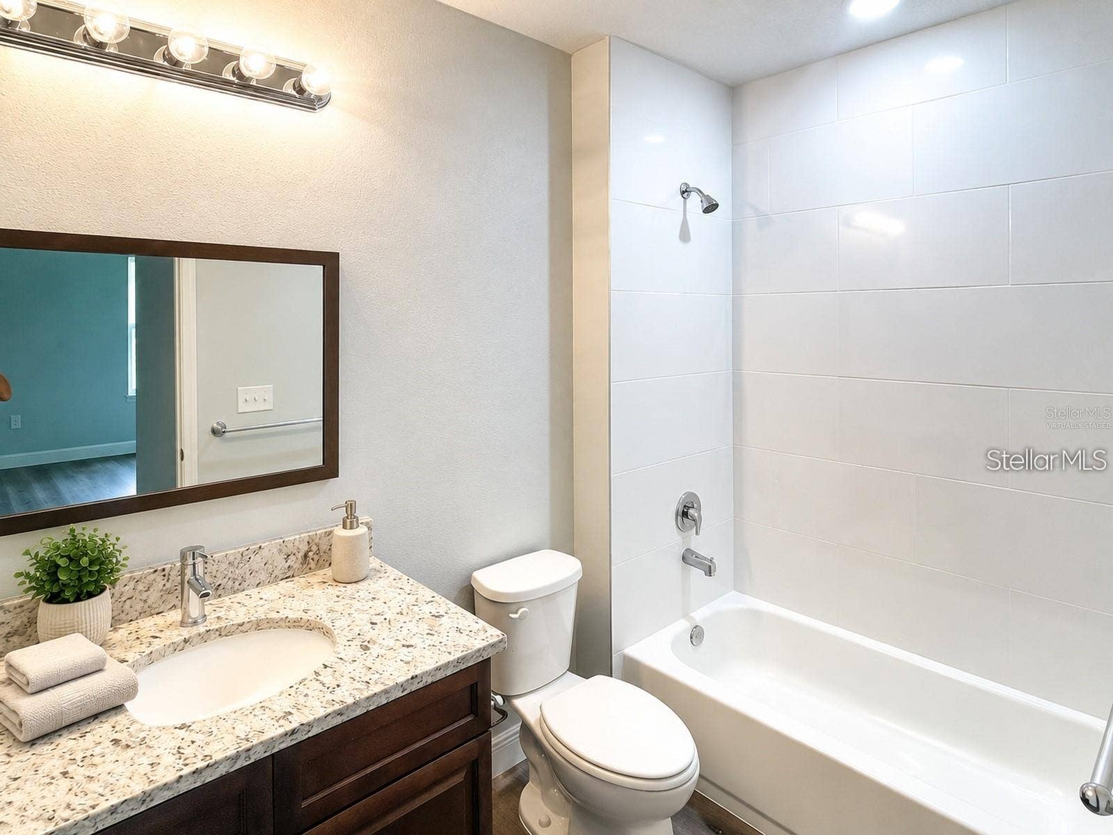1030 NW 57TH COURT, Ocala, FL 34482 Virtually staged