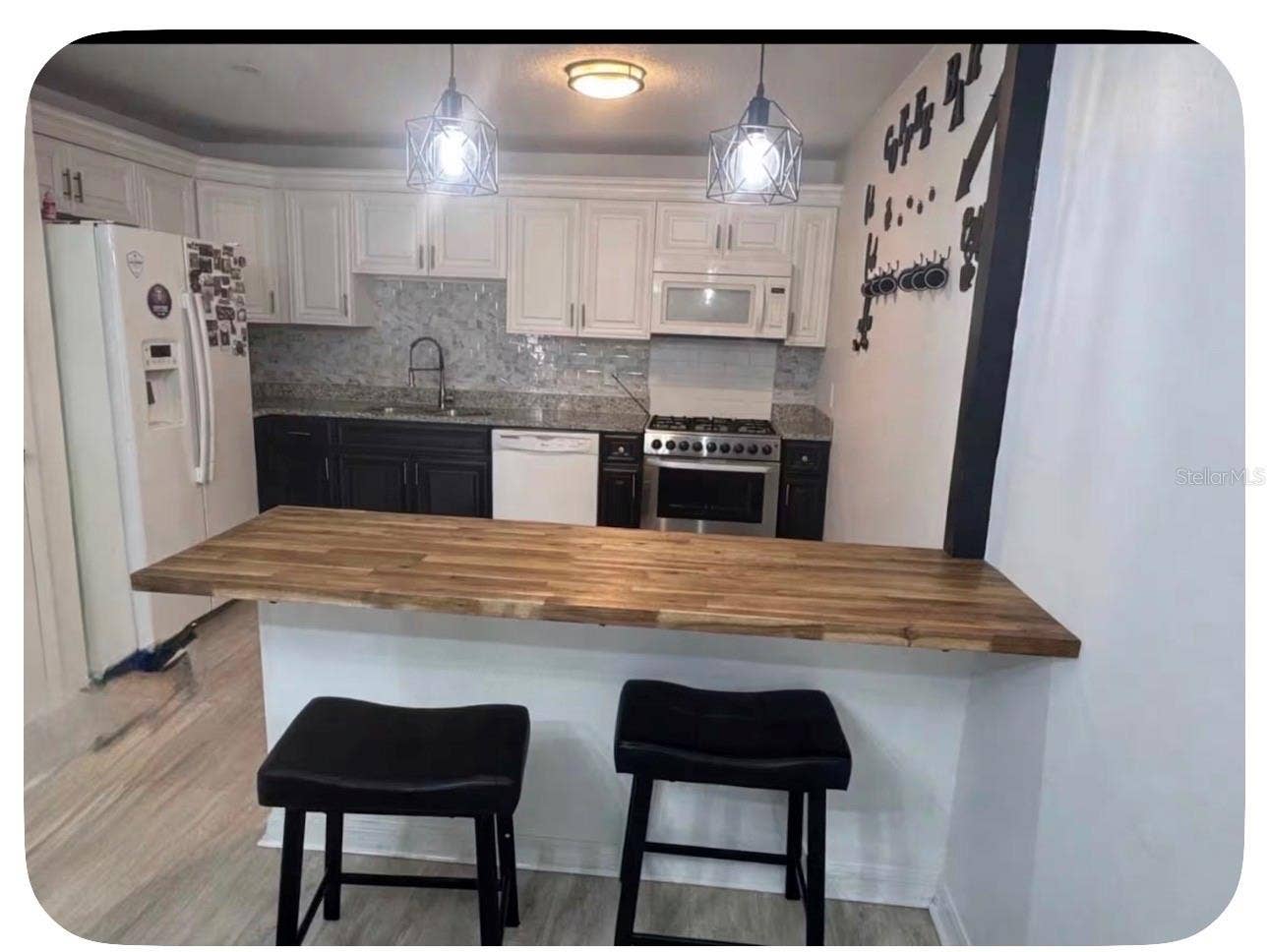 2026 BASIL, Orlando, FL 32837 Kitchen