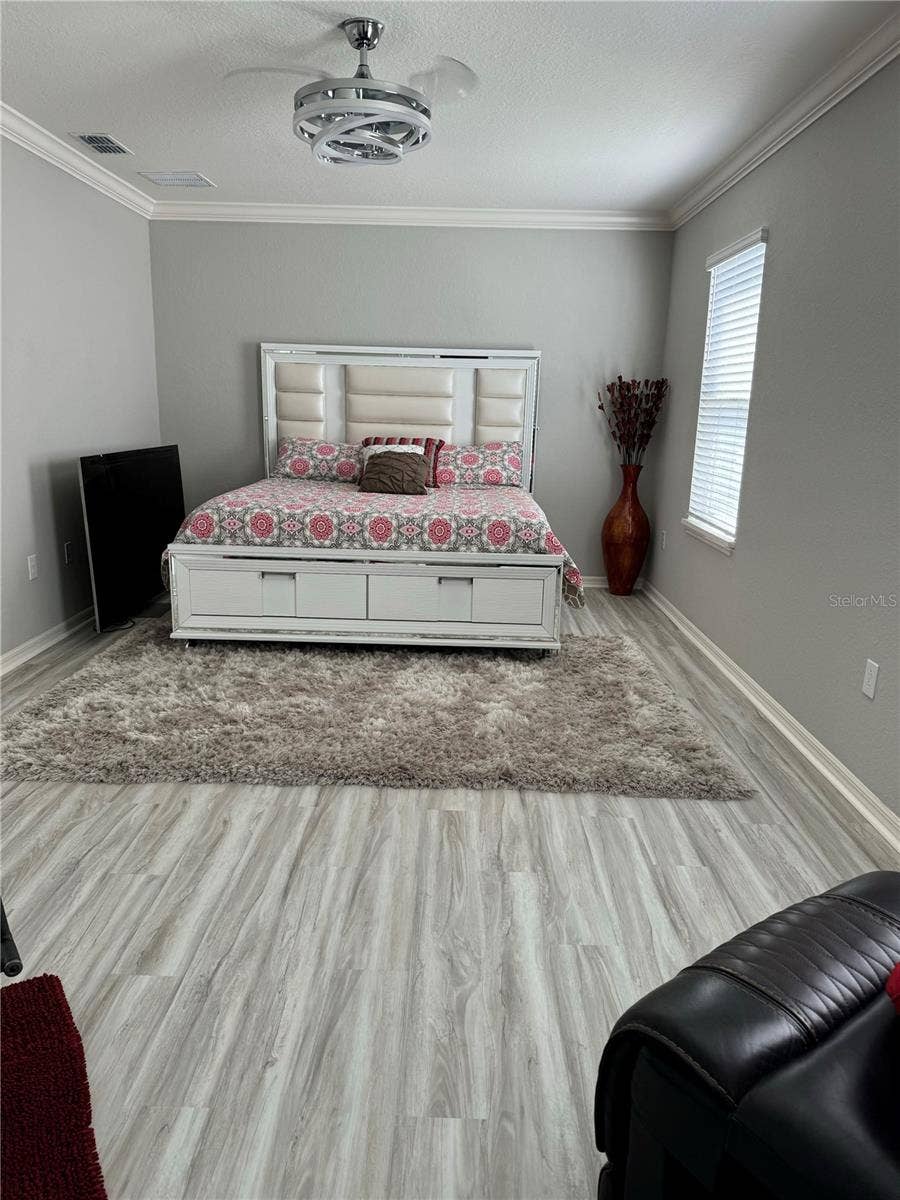 1st Floor Master Bedroom