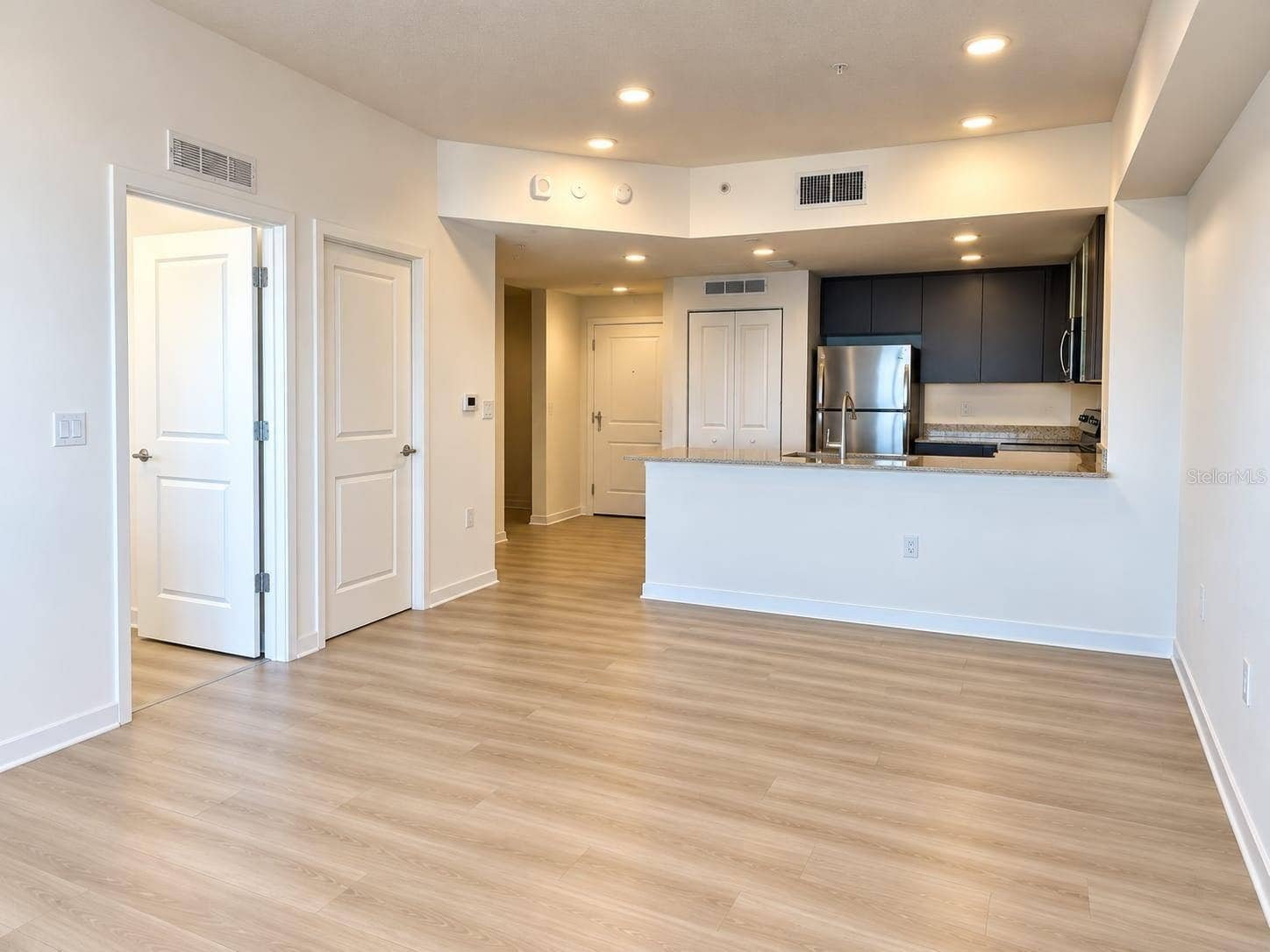 5563 MILLENIA BOULEVARD, #410, Orlando, FL 32839 5563 MILLENIA BOULEVARD, #410, Orlando, FL 32839