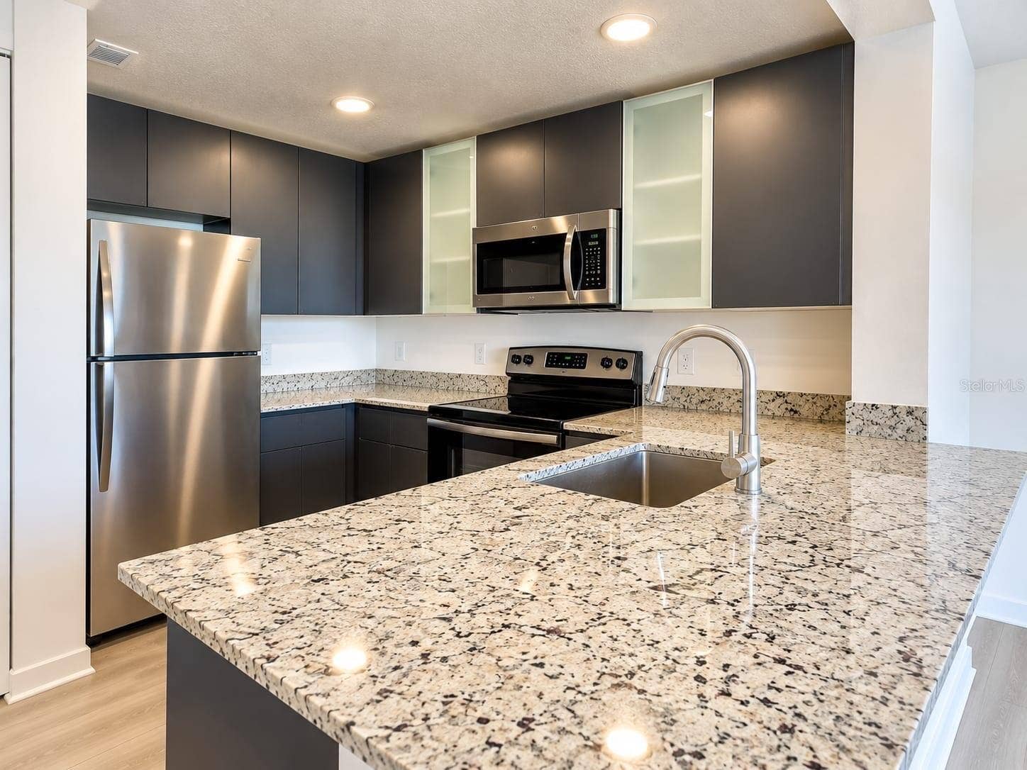 5563 MILLENIA BOULEVARD, #410, Orlando, FL 32839 5563 MILLENIA BOULEVARD, #410, Orlando, FL 32839