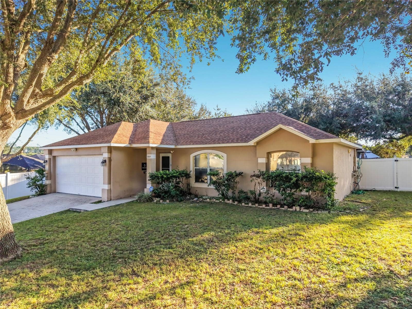 564 BRIMMING LAKE ROAD, Minneola, FL 34715 564 BRIMMING LAKE ROAD, Minneola, FL 34715