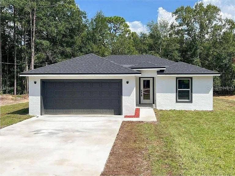 1130 CENTRAL PARKWAY, Deland, FL 32724 Photo from prior listing; current condition should be verified.