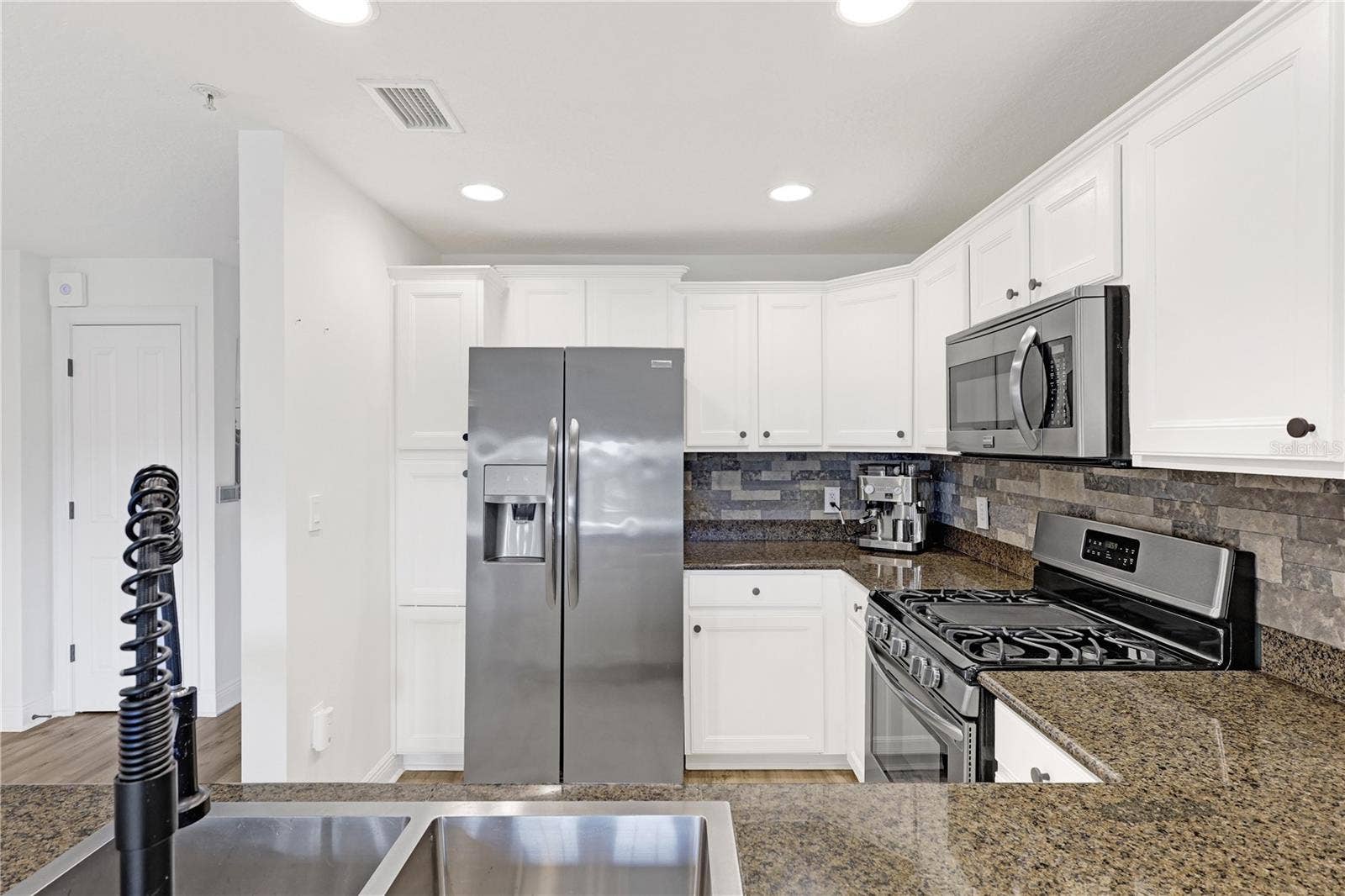 7653 HERITAGE CROSSING WAY, Reunion, FL 34747 7653 HERITAGE CROSSING WAY, Reunion, FL 34747