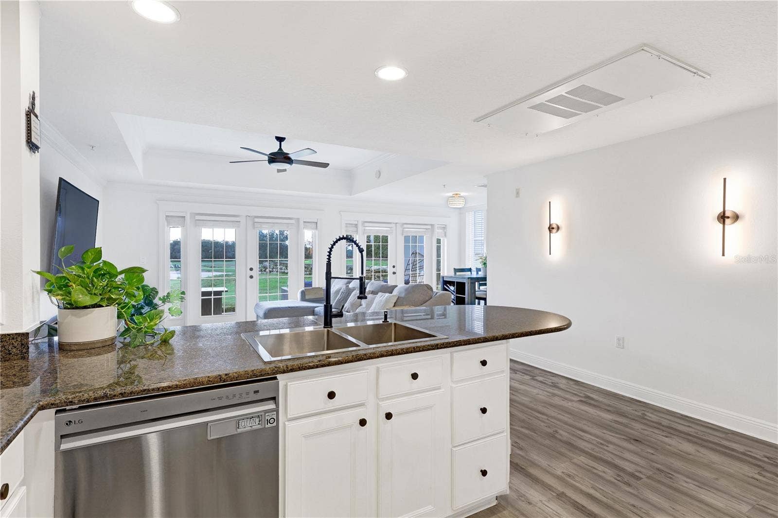 7653 HERITAGE CROSSING WAY, Reunion, FL 34747 7653 HERITAGE CROSSING WAY, Reunion, FL 34747