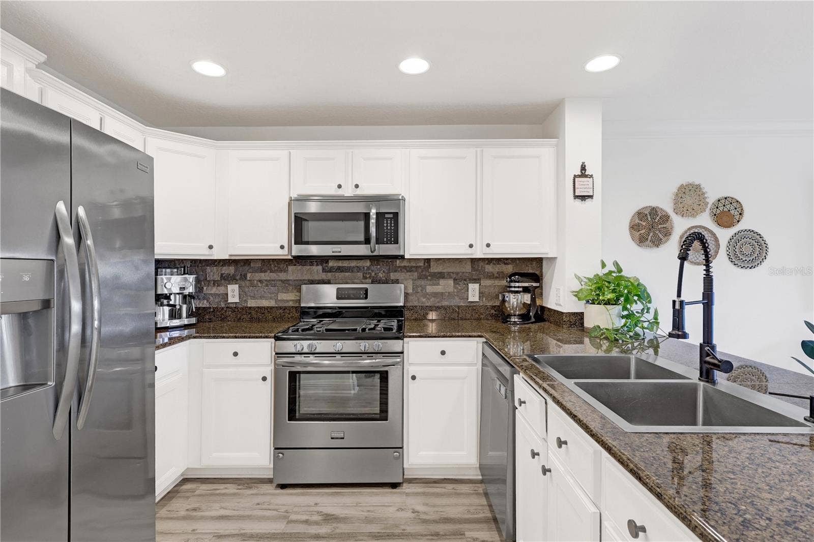 7653 HERITAGE CROSSING WAY, Reunion, FL 34747 7653 HERITAGE CROSSING WAY, Reunion, FL 34747