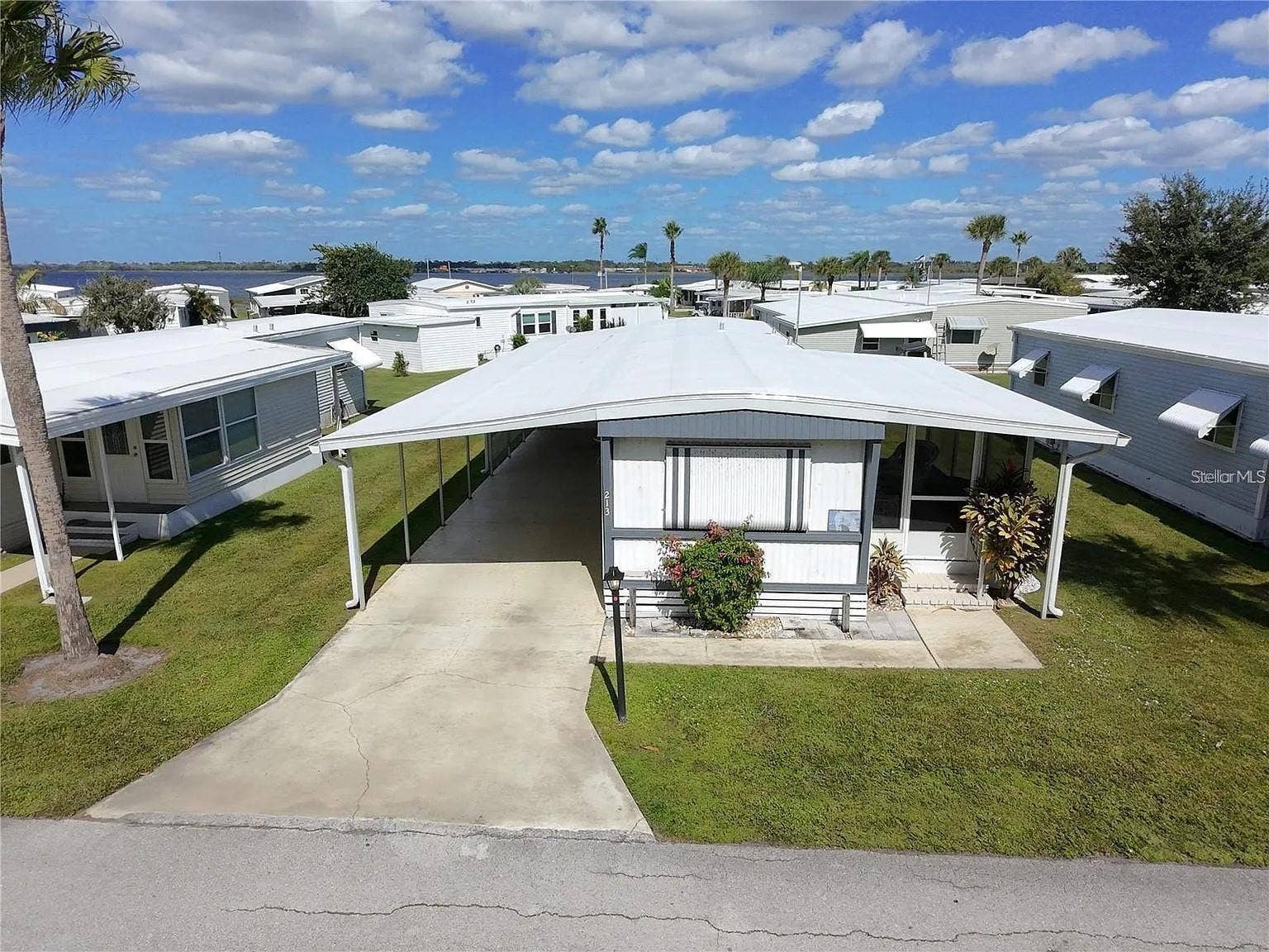 213 LAKESIDE RANCH CIRCLE, Winter Haven, FL 33881 213 LAKESIDE RANCH CIRCLE, Winter Haven, FL 33881