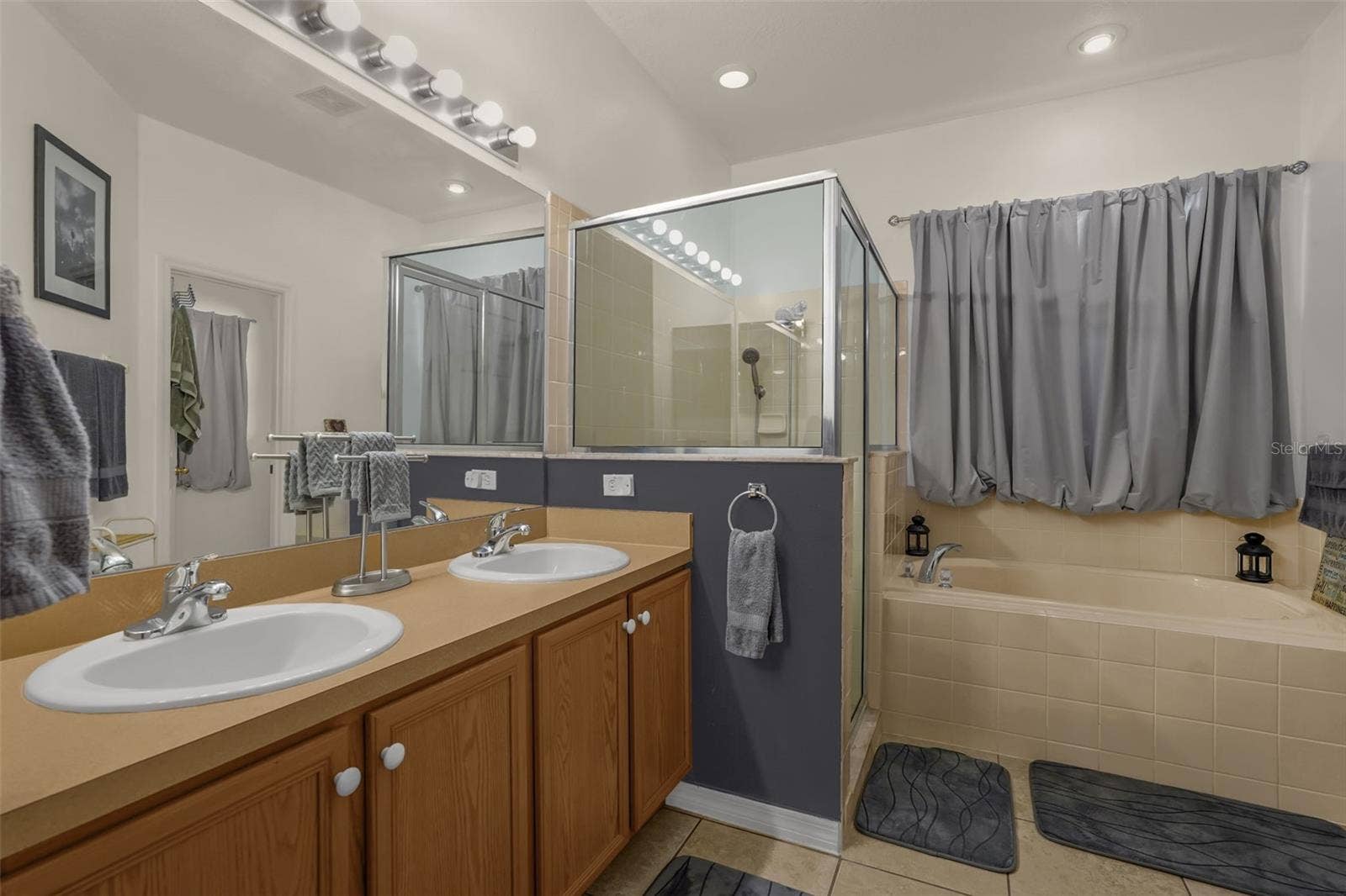 633 LINNET COURT, Kissimmee, FL 34759 Primary Bathroom