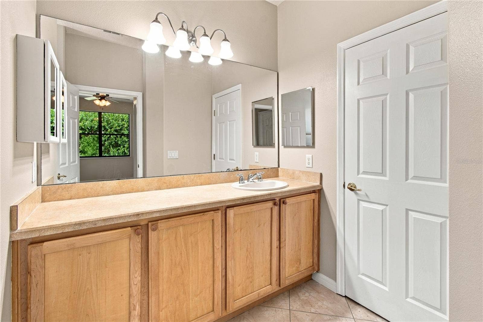 864 GRAND CANAL DR, Poinciana, FL 34759 Ensuite Bath w/Raised Vanity