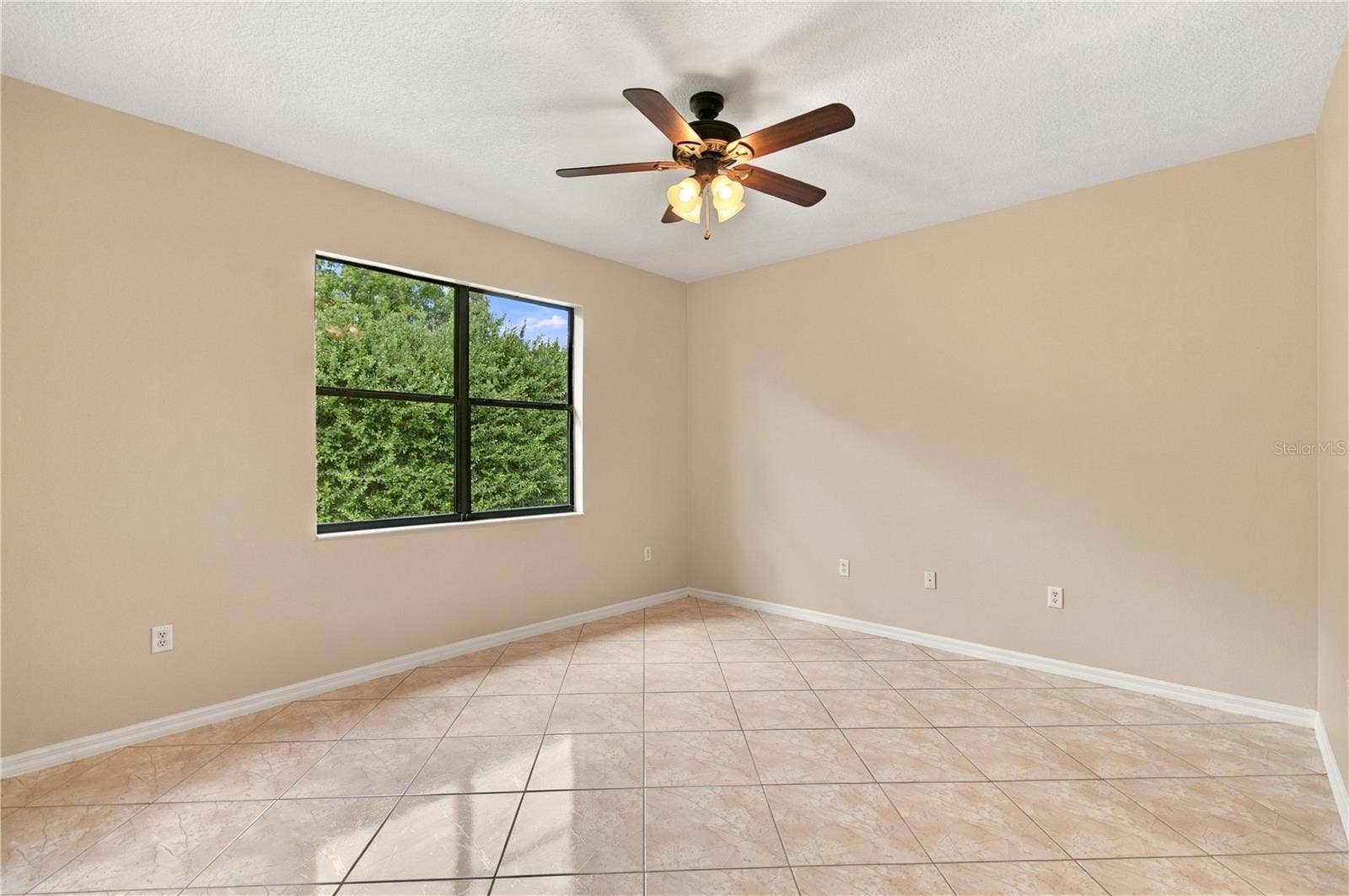 864 GRAND CANAL DR, Poinciana, FL 34759 Primary Suite