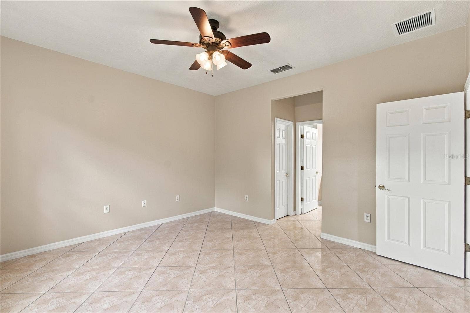 864 GRAND CANAL DR, Poinciana, FL 34759 864 GRAND CANAL DR, Poinciana, FL 34759