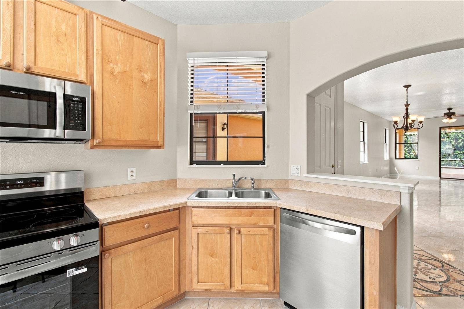 864 GRAND CANAL DR, Poinciana, FL 34759 864 GRAND CANAL DR, Poinciana, FL 34759