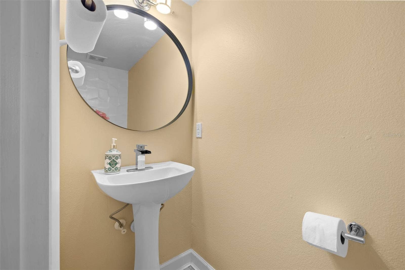 5253 SUNSET CANYON DRIVE, Kissimmee, FL 34758 5253 SUNSET CANYON DRIVE, Kissimmee, FL 34758