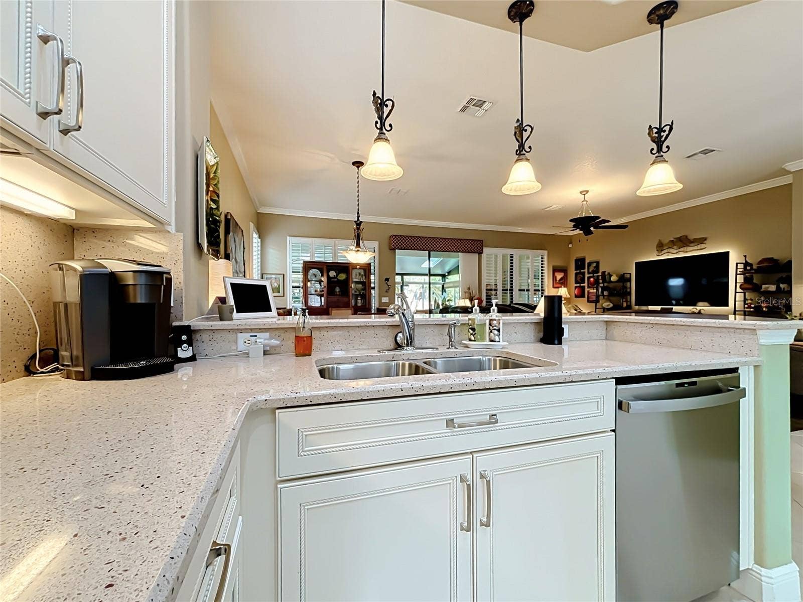 265 INDIAN WELLS AVENUE, Poinciana, FL 34759 Open to Great Room