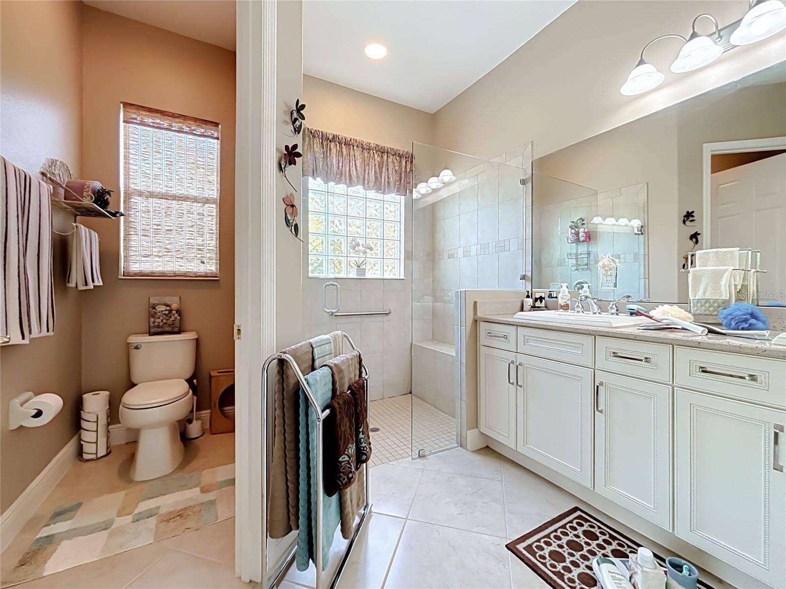 265 INDIAN WELLS AVENUE, Poinciana, FL 34759 Primary Bathroom