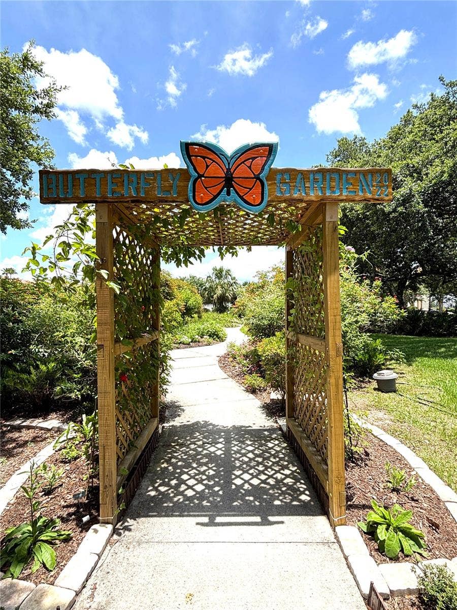 265 INDIAN WELLS AVENUE, Poinciana, FL 34759 Butterfly garden