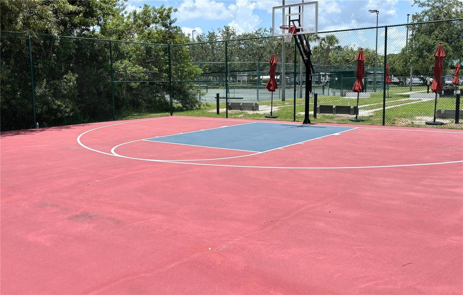 265 INDIAN WELLS AVENUE, Poinciana, FL 34759 Basketball