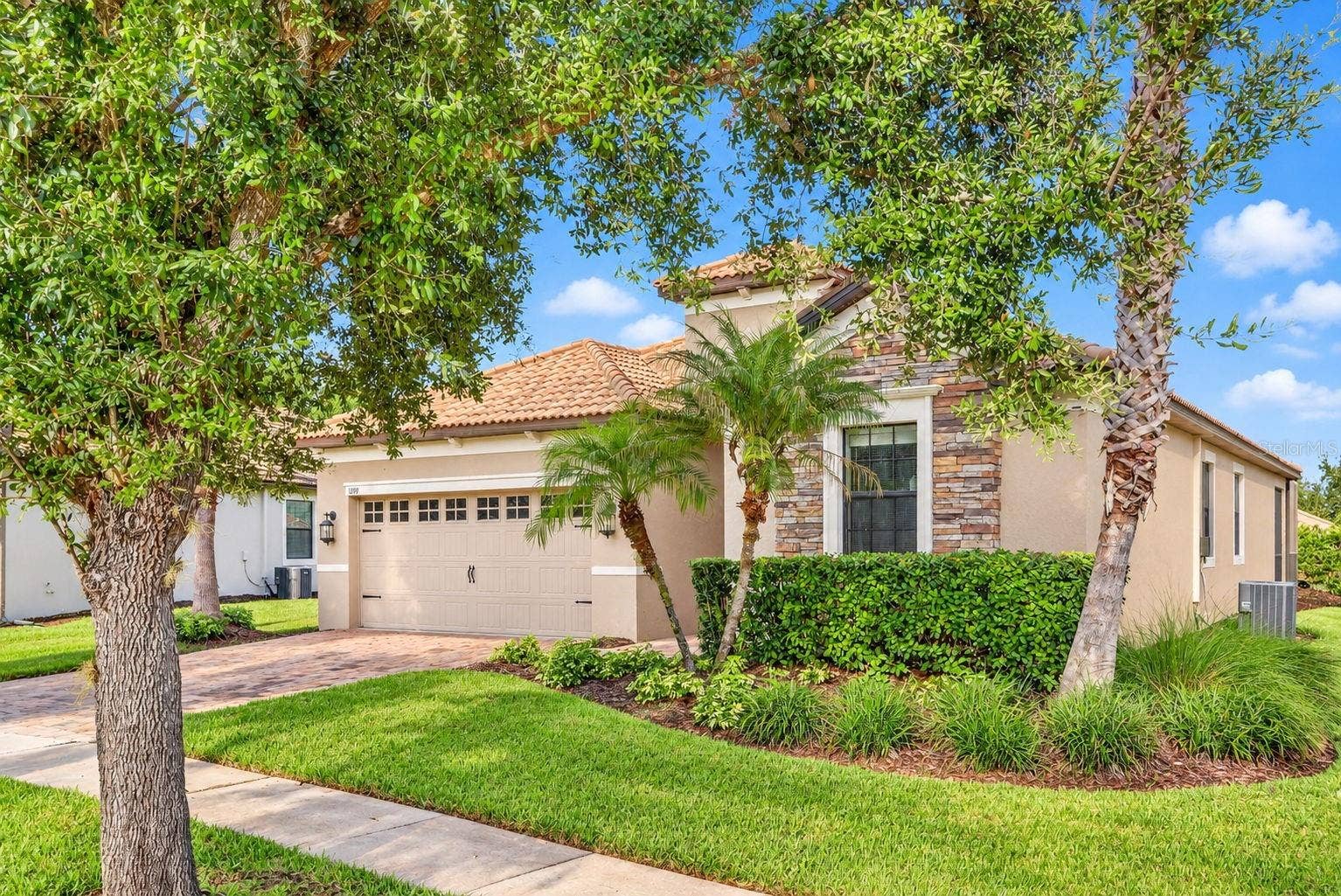 1399 DOLPHIN HEAD STREET, Davenport, FL 33896 1399 DOLPHIN HEAD STREET, Davenport, FL 33896
