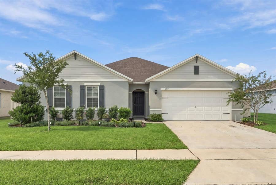 Property photo for 750 AUBURN GROVE COURT, Auburndale, FL
