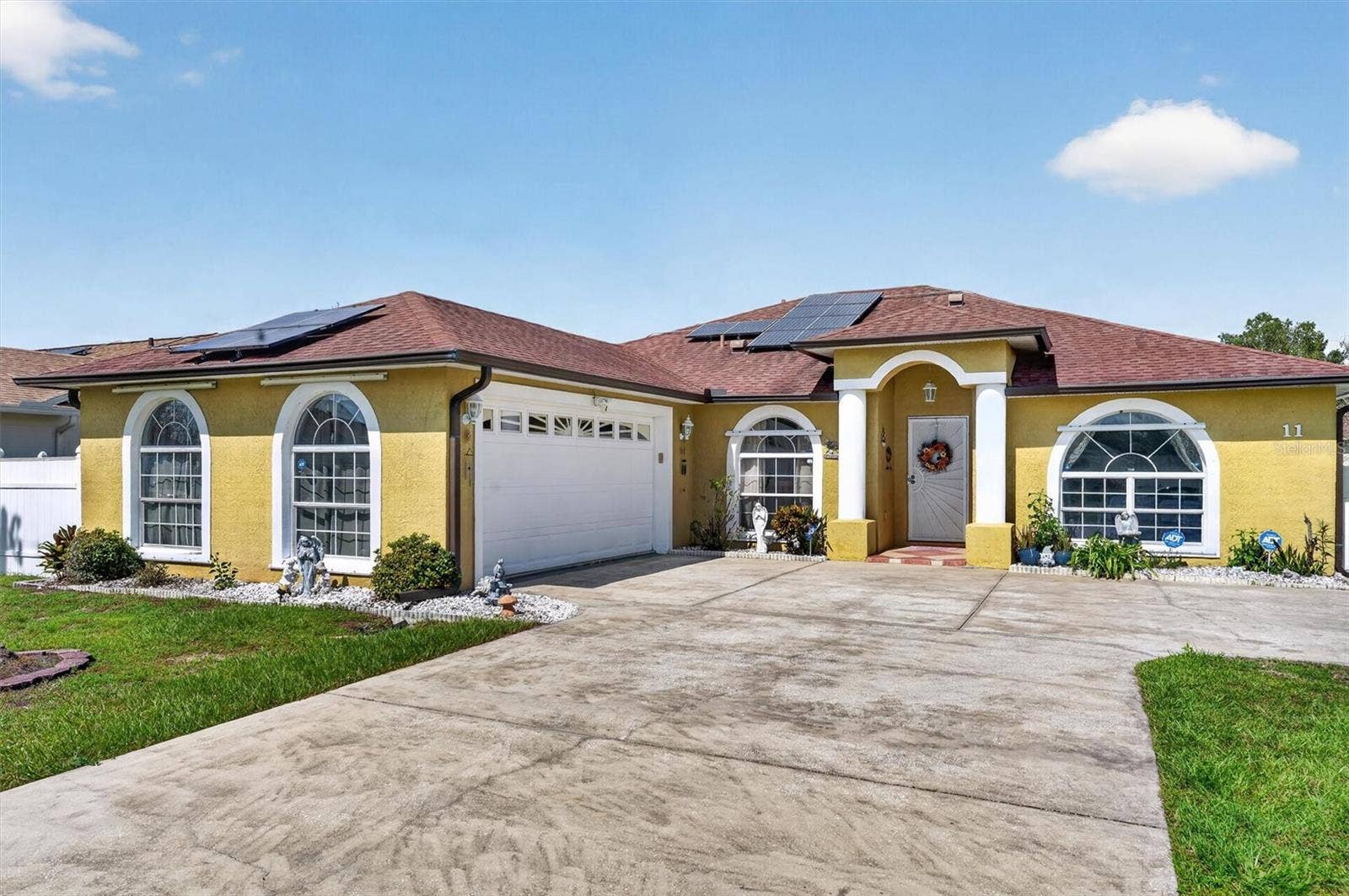 11 YORK COURT, Kissimmee, FL 34758 11 YORK COURT, Kissimmee, FL 34758