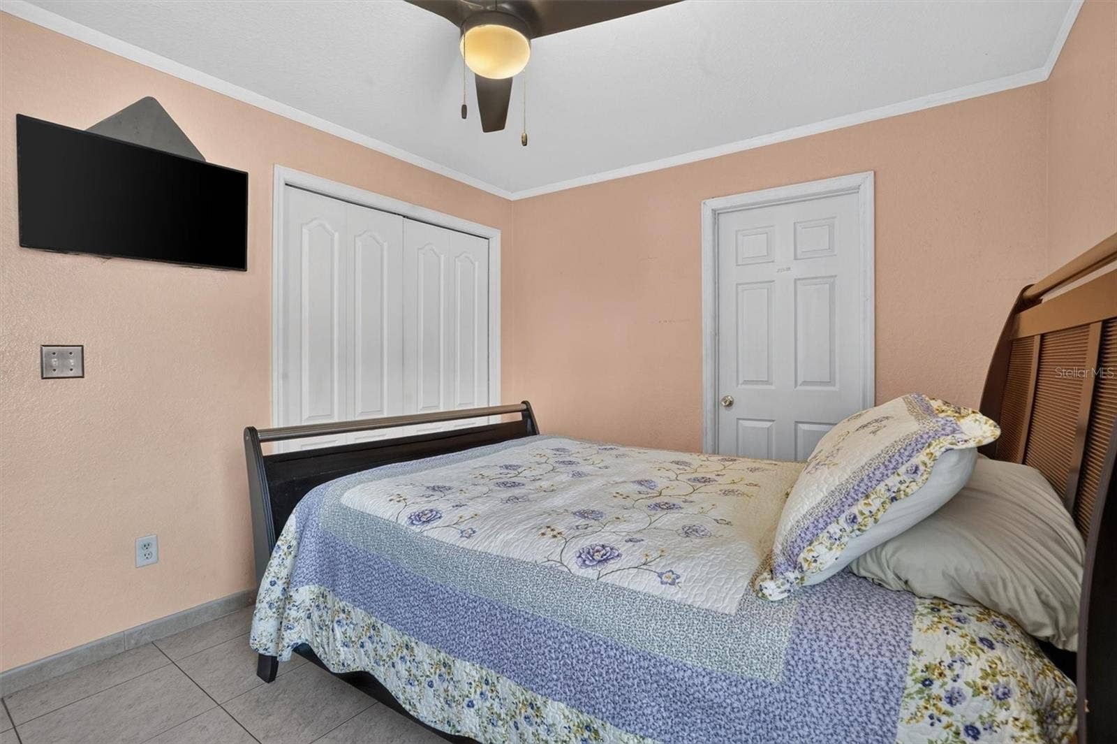 11 YORK COURT, Kissimmee, FL 34758 11 YORK COURT, Kissimmee, FL 34758