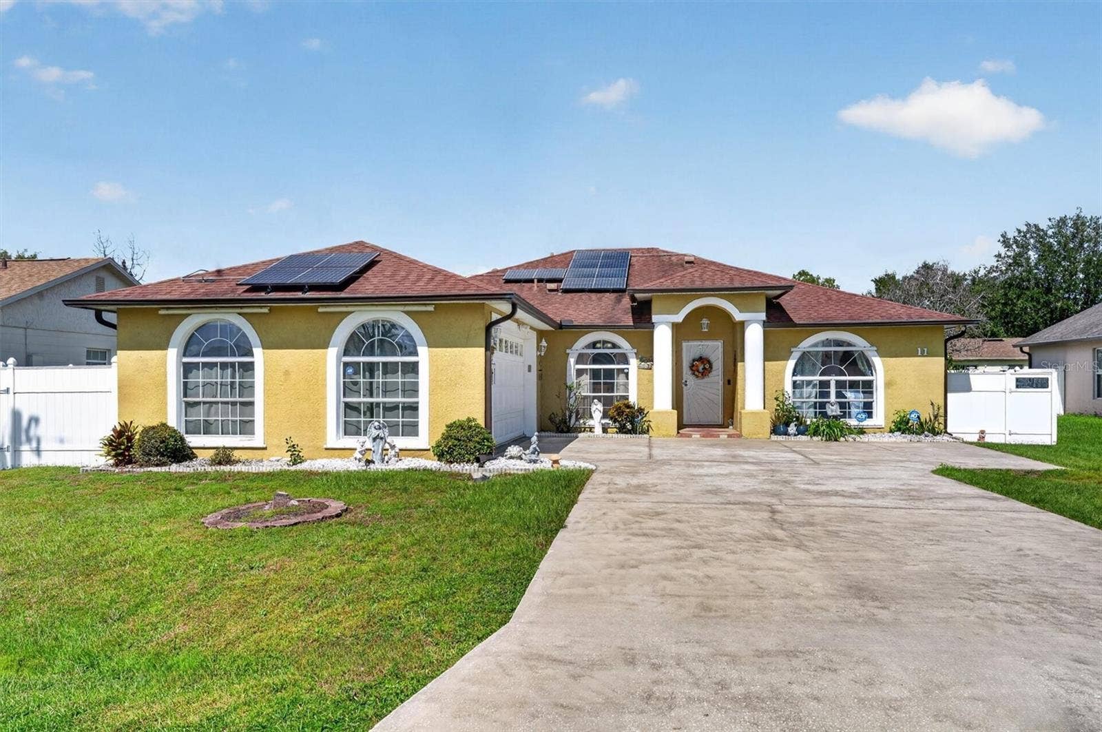11 YORK COURT, Kissimmee, FL 34758 11 YORK COURT, Kissimmee, FL 34758