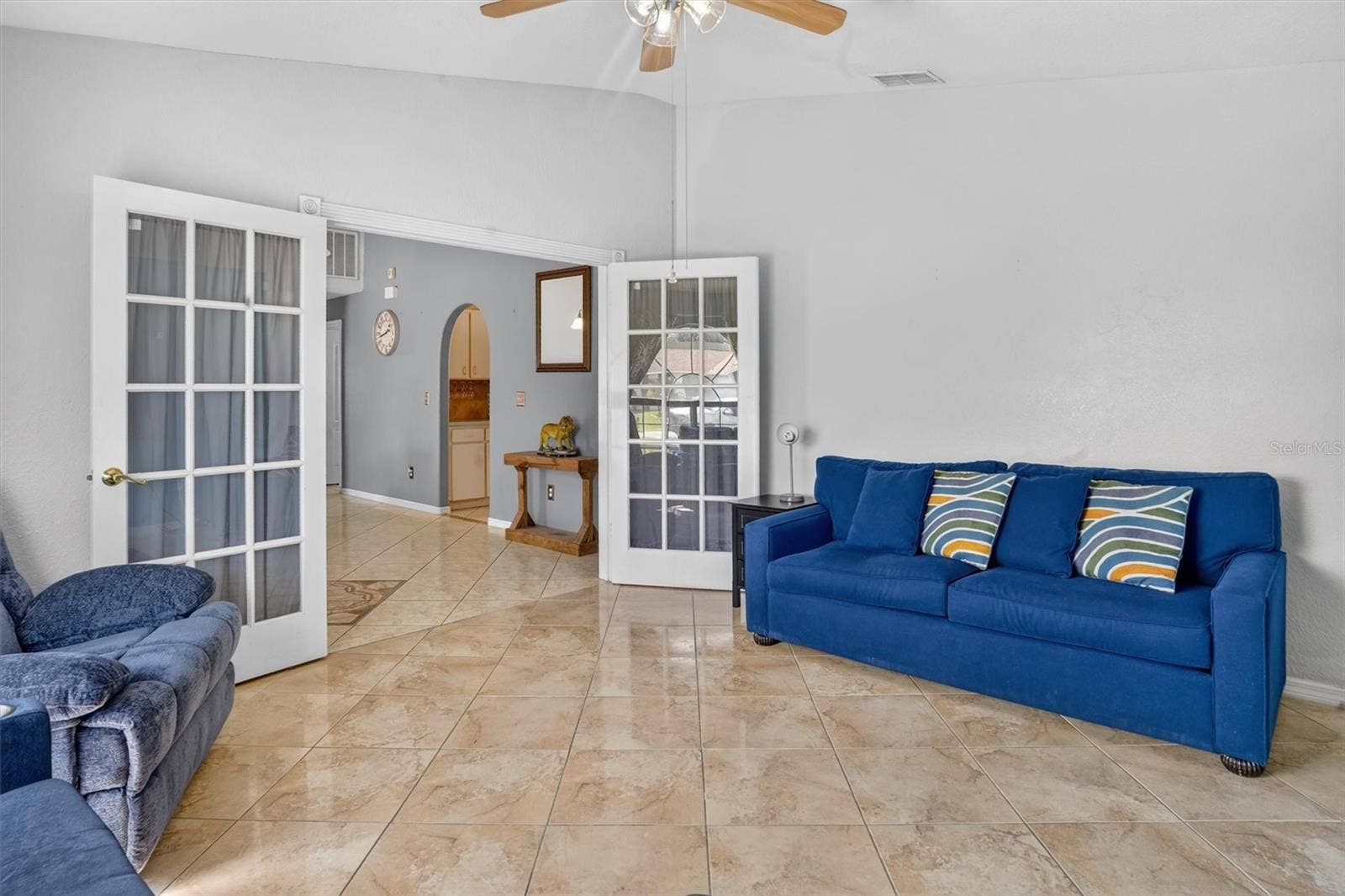 11 YORK COURT, Kissimmee, FL 34758 11 YORK COURT, Kissimmee, FL 34758