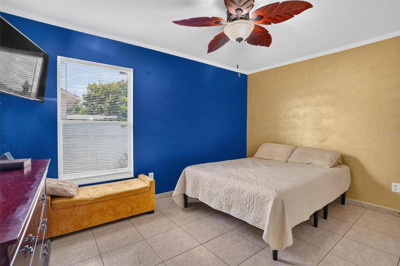 11 YORK COURT, Kissimmee, FL 34758 11 YORK COURT, Kissimmee, FL 34758