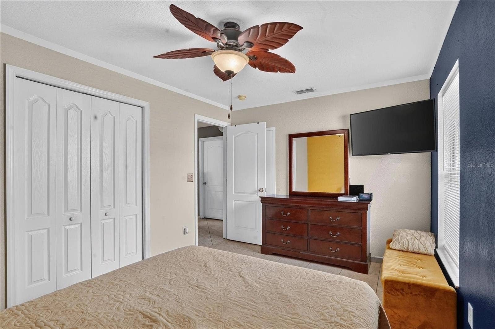 11 YORK COURT, Kissimmee, FL 34758 11 YORK COURT, Kissimmee, FL 34758